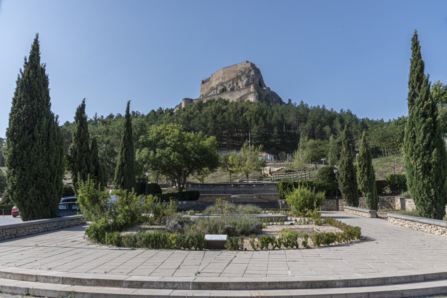 Castelló de la Plana - Morella 061 - jardín del Recuerdo.jpg